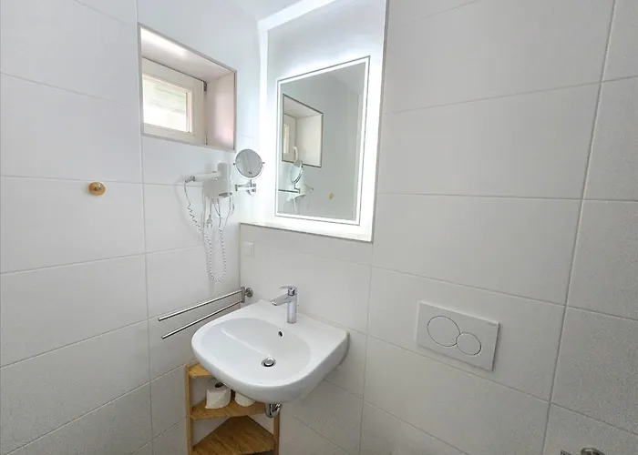 Rugana - Komfortplus Mit 1 Schlafzimmer Und Terrasse B02 * Дранске