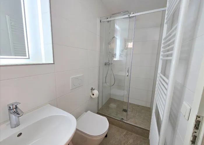 Rugana - Komfortplus Mit 1 Schlafzimmer Und Terrasse B02 * Дранске